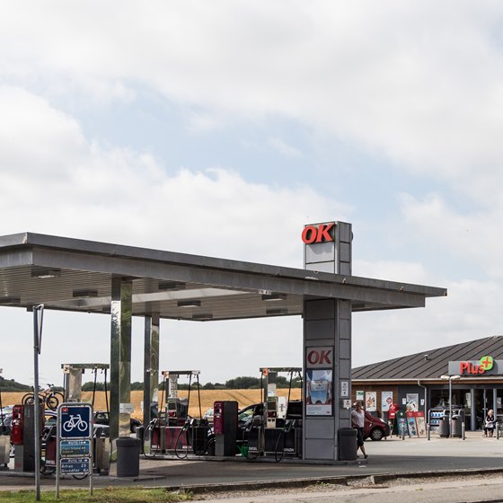 OK Plus-butik og OK-tankstation set udefra