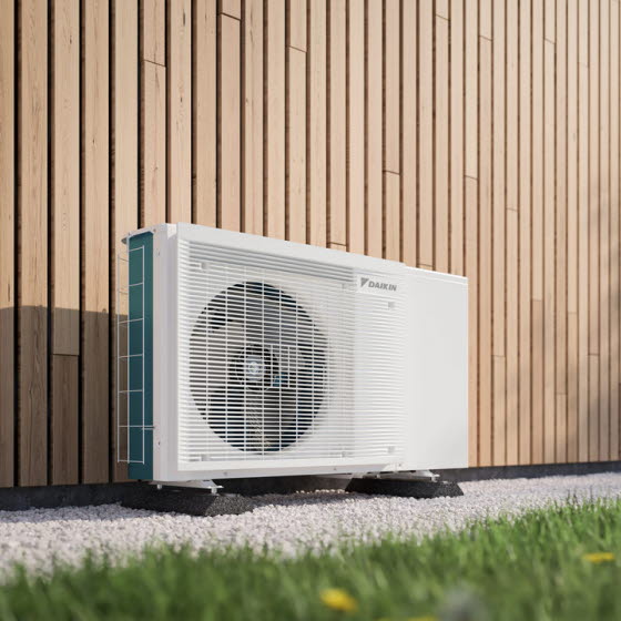 Daikin varmepumpe udenfor