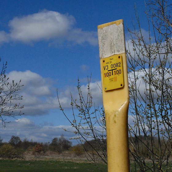 Naturgasmarkør i landskab