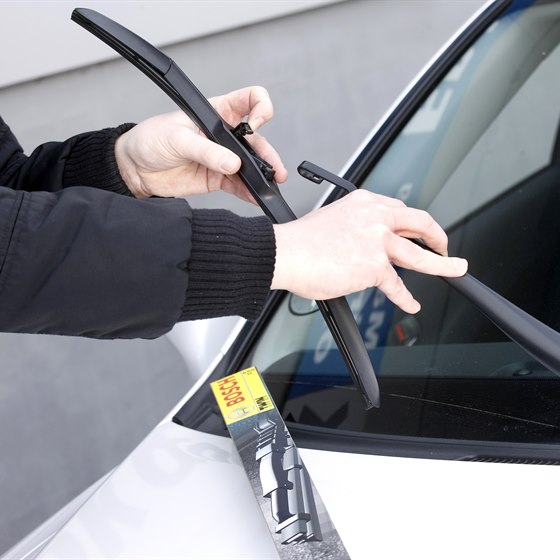 Du kan selv skifte viskerbladene på dine vinduesviskere på bilen
