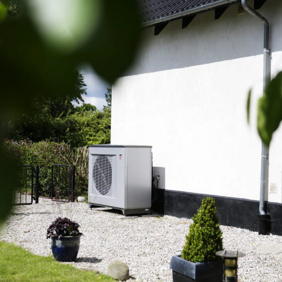 Varmepumpe luft til vand