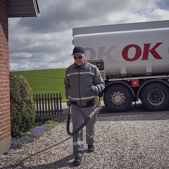 Få din fyringsolie leveret af OK's chauffør